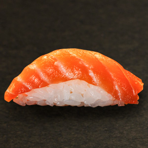 Nigiri de salmón