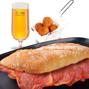 Iberic pork loin Rustic menu deal with cheese & Mahou beer